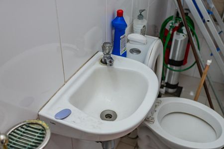 Casa à venda com 280m², 3 quartos e 3 vagas Casa à venda com 280m², 3 quartos e 3 vagasLavabo