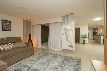 Casa para alugar com 250m², 4 quartos e 3 vagas Casa para alugar com 250m², 4 quartos e 3 vagasSala de TV