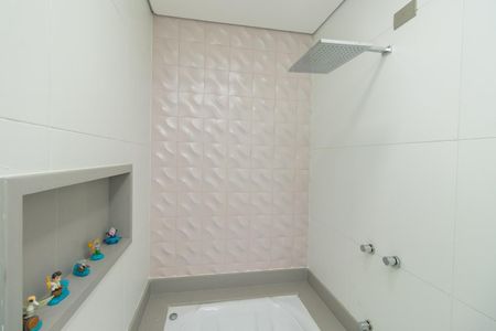 Casa para alugar com 250m², 4 quartos e 3 vagas Casa para alugar com 250m², 4 quartos e 3 vagasBanheiro da Suíte 2