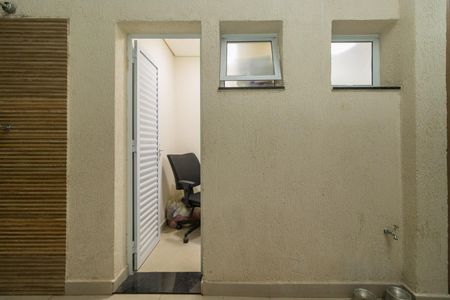 Casa para alugar com 250m², 4 quartos e 3 vagas Casa para alugar com 250m², 4 quartos e 3 vagasEscritório