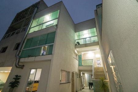 Vista externa de casa à venda com 4 quartos, 250m² em Jardim Egle, São Paulo