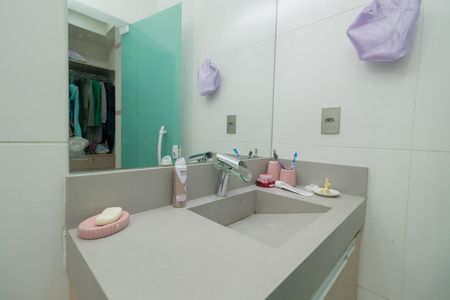 Banheiro da Suíte 2 de casa à venda com 4 quartos, 250m² em Jardim Egle, São Paulo