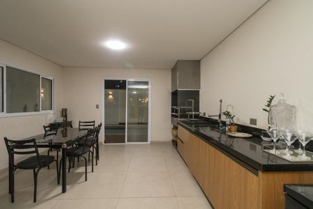 Casa para alugar com 250m², 4 quartos e 3 vagas Casa para alugar com 250m², 4 quartos e 3 vagasÁrea comum