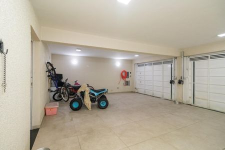 Casa para alugar com 250m², 4 quartos e 3 vagas Casa para alugar com 250m², 4 quartos e 3 vagasGaragem