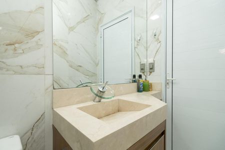 Casa para alugar com 250m², 4 quartos e 3 vagas Casa para alugar com 250m², 4 quartos e 3 vagasBanheiro Social