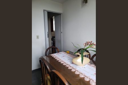 Foto 12 de apartamento à venda com 3 quartos, 57m² em Conjunto Residencial José Bonifácio, São Paulo
