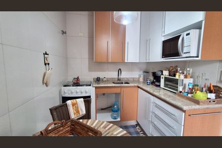 Apartamento à venda com 68m², 2 quartos e 1 vaga Apartamento à venda com 68m², 2 quartos e 1 vagaCozinha