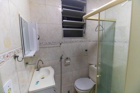 Banheiro de apartamento para alugar com 1 quarto, 51m² em Centro, Niterói