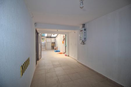 Garagem de casa à venda com 3 quartos, 220m² em Guarujá, Porto Alegre