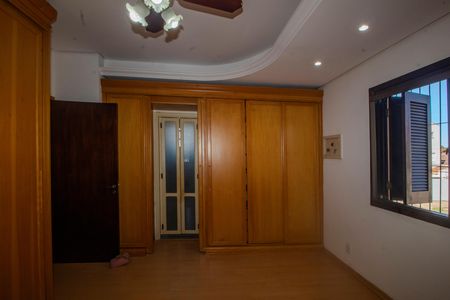 Suite de casa à venda com 3 quartos, 220m² em Guarujá, Porto Alegre