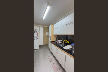 Apartamento à venda com 124m², 2 quartos e 3 vagasCozinha