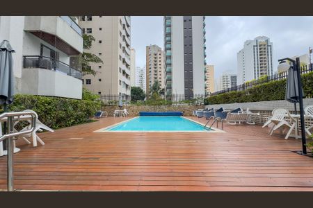 Apartamento à venda com 124m², 2 quartos e 3 vagasPiscina