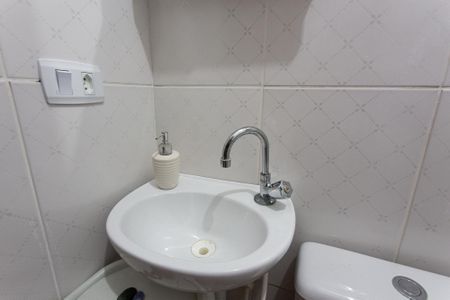 Casa de condomínio à venda com 112m², 2 quartos e 2 vagasBanheiro da Suíte 2