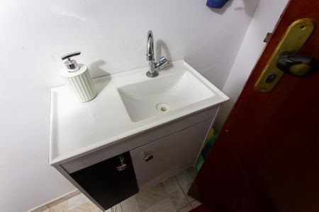 Casa de condomínio à venda com 112m², 2 quartos e 2 vagasLavabo