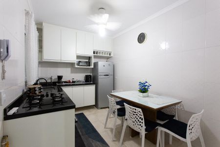 Casa de condomínio à venda com 112m², 2 quartos e 2 vagasCozinha