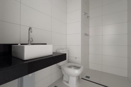 Banheiro de apartamento à venda com 1 quarto, 28m² em Centro, Guarulhos