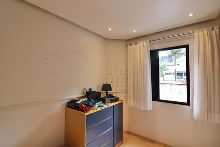 Apartamento à venda com 164m², 4 quartos e 3 vagasQuarto 2