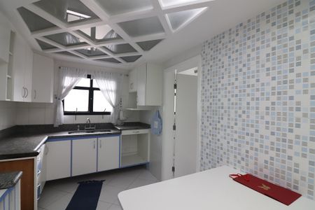 Apartamento à venda com 164m², 4 quartos e 3 vagasCozinha 