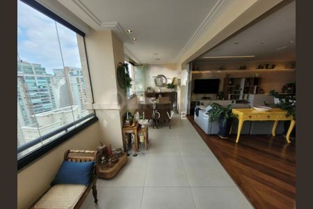 Apartamento à venda com 218m², 4 quartos e 4 vagas