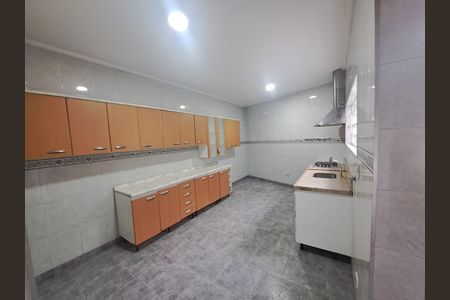 Casa à venda com 103m², 2 quartos e 2 vagas Casa à venda com 103m², 2 quartos e 2 vagasCozinha
