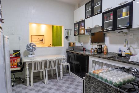 Apartamento para alugar com 128m², 2 quartos e 1 vagaCozinha