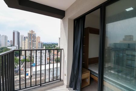 Varanda de kitnet/studio para alugar com 1 quarto, 24m² em Santo Amaro, São Paulo