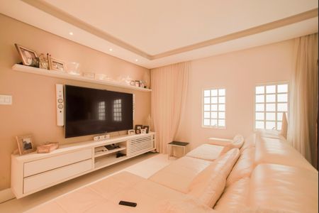 Casa para alugar com 150m², 3 quartos e 2 vagasSala