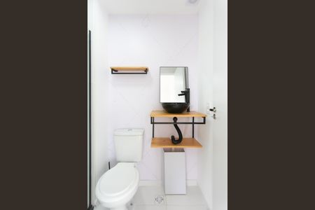 Apartamento para alugar com 38m², 2 quartos e sem vaga Apartamento para alugar com 38m², 2 quartos e sem vagaBanheiro