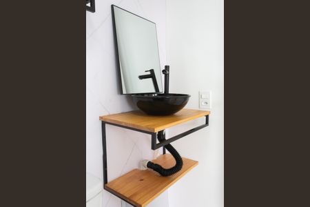 Apartamento para alugar com 38m², 2 quartos e sem vaga Apartamento para alugar com 38m², 2 quartos e sem vagaBanheiro