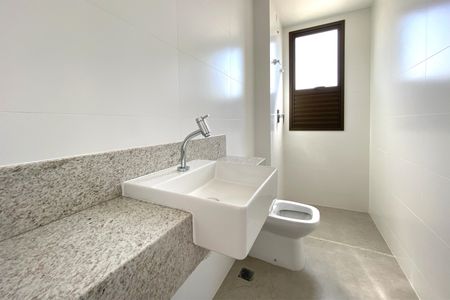 Apartamento à venda com 63m², 3 quartos e 2 vagasBanheiro da Suíte 1