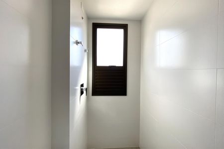 Apartamento à venda com 63m², 3 quartos e 2 vagasBanheiro da Suíte 1