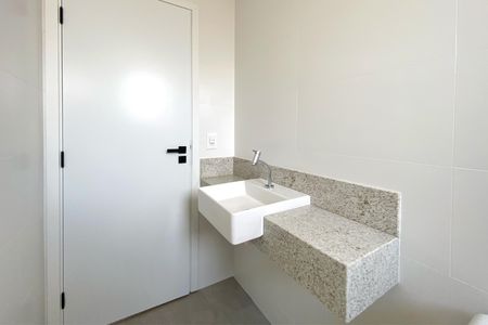 Apartamento à venda com 63m², 3 quartos e 2 vagasBanheiro da Suíte 1
