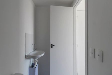 Apartamento para alugar com 25m², 1 quarto e sem vaga Apartamento para alugar com 25m², 1 quarto e sem vagaBanheiro social