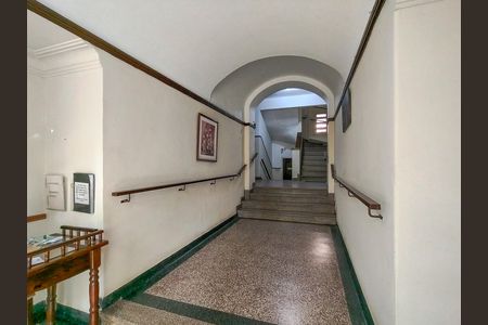 Apartamento à venda com 84m², 2 quartos e 1 vaga Apartamento à venda com 84m², 2 quartos e 1 vagaFachada e portaria
