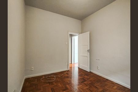 Apartamento à venda com 84m², 2 quartos e 1 vaga Apartamento à venda com 84m², 2 quartos e 1 vagaSuíte