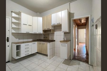 Apartamento à venda com 84m², 2 quartos e 1 vaga Apartamento à venda com 84m², 2 quartos e 1 vagaCozinha