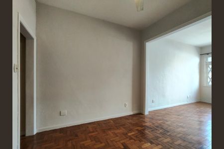 Apartamento à venda com 84m², 2 quartos e 1 vaga Apartamento à venda com 84m², 2 quartos e 1 vagaSala