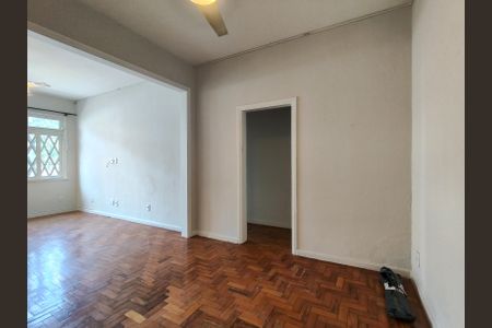 Apartamento à venda com 84m², 2 quartos e 1 vaga Apartamento à venda com 84m², 2 quartos e 1 vagaSala