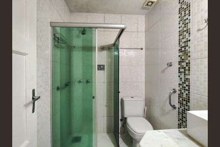 Apartamento à venda com 84m², 2 quartos e 1 vaga Apartamento à venda com 84m², 2 quartos e 1 vagaBanheiro Corredor