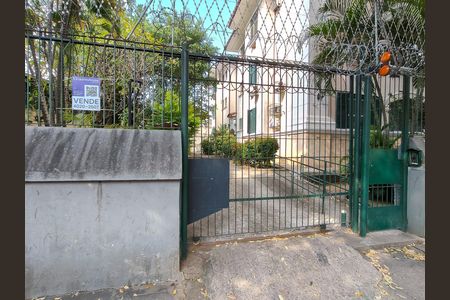 Apartamento à venda com 84m², 2 quartos e 1 vaga Apartamento à venda com 84m², 2 quartos e 1 vagaFachada e portaria