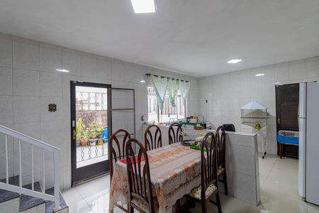Casa à venda com 250m², 5 quartos e 6 vagas Casa à venda com 250m², 5 quartos e 6 vagasCozinha