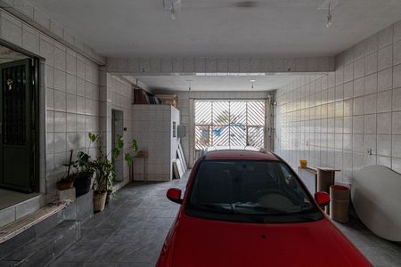Casa à venda com 250m², 5 quartos e 6 vagas Casa à venda com 250m², 5 quartos e 6 vagasGaragem