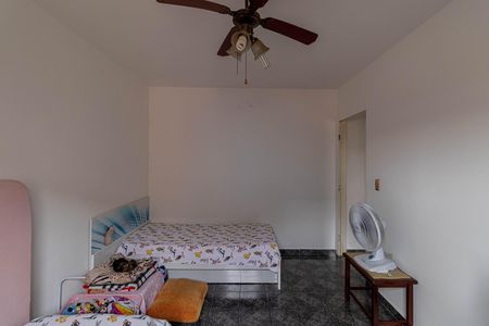 Casa à venda com 250m², 5 quartos e 6 vagas Casa à venda com 250m², 5 quartos e 6 vagasQuarto 1