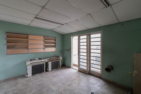 Casa à venda com 250m², 5 quartos e 6 vagas Casa à venda com 250m², 5 quartos e 6 vagasQuarto Externo 1