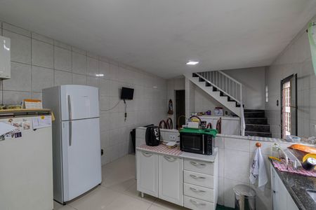 Casa à venda com 250m², 5 quartos e 6 vagas Casa à venda com 250m², 5 quartos e 6 vagasCozinha
