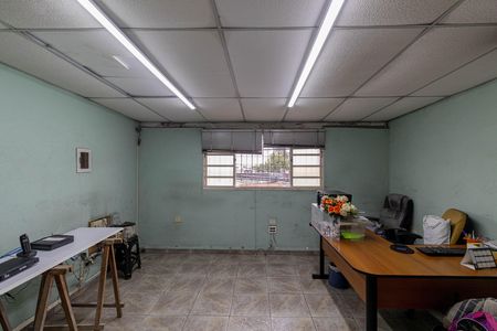 Casa à venda com 250m², 5 quartos e 6 vagas Casa à venda com 250m², 5 quartos e 6 vagasQuarto Externo 2