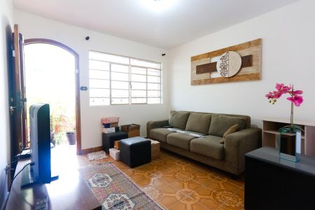Sala de casa para alugar com 2 quartos, 75m² em Jardim Celeste, São Paulo