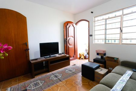 Sala de casa para alugar com 2 quartos, 75m² em Jardim Celeste, São Paulo