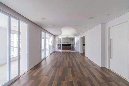 Apartamento à venda com 233m², 3 quartos e 4 vagas
