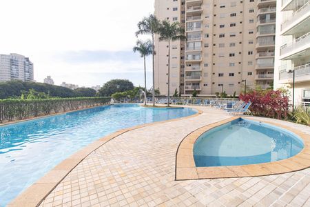 Apartamento à venda com 68m², 2 quartos e 1 vagaÁrea comum - Piscina